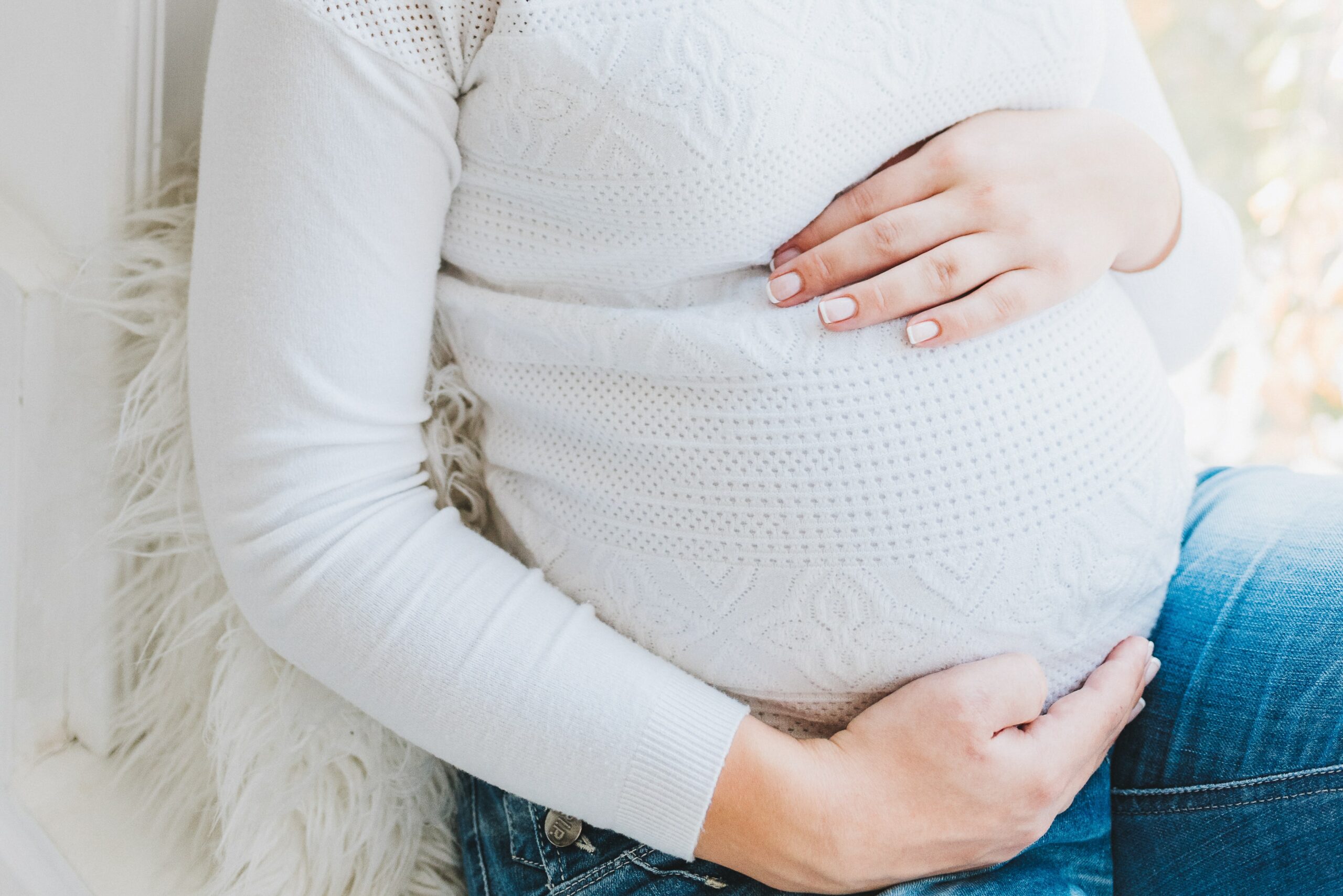 Femme médecin enceinte